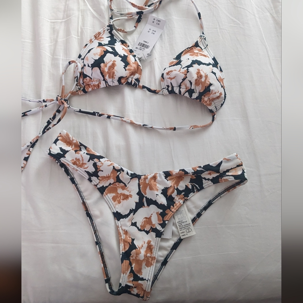 NWT XS Abercrombie & Fitch Floral Two Piece Bikini